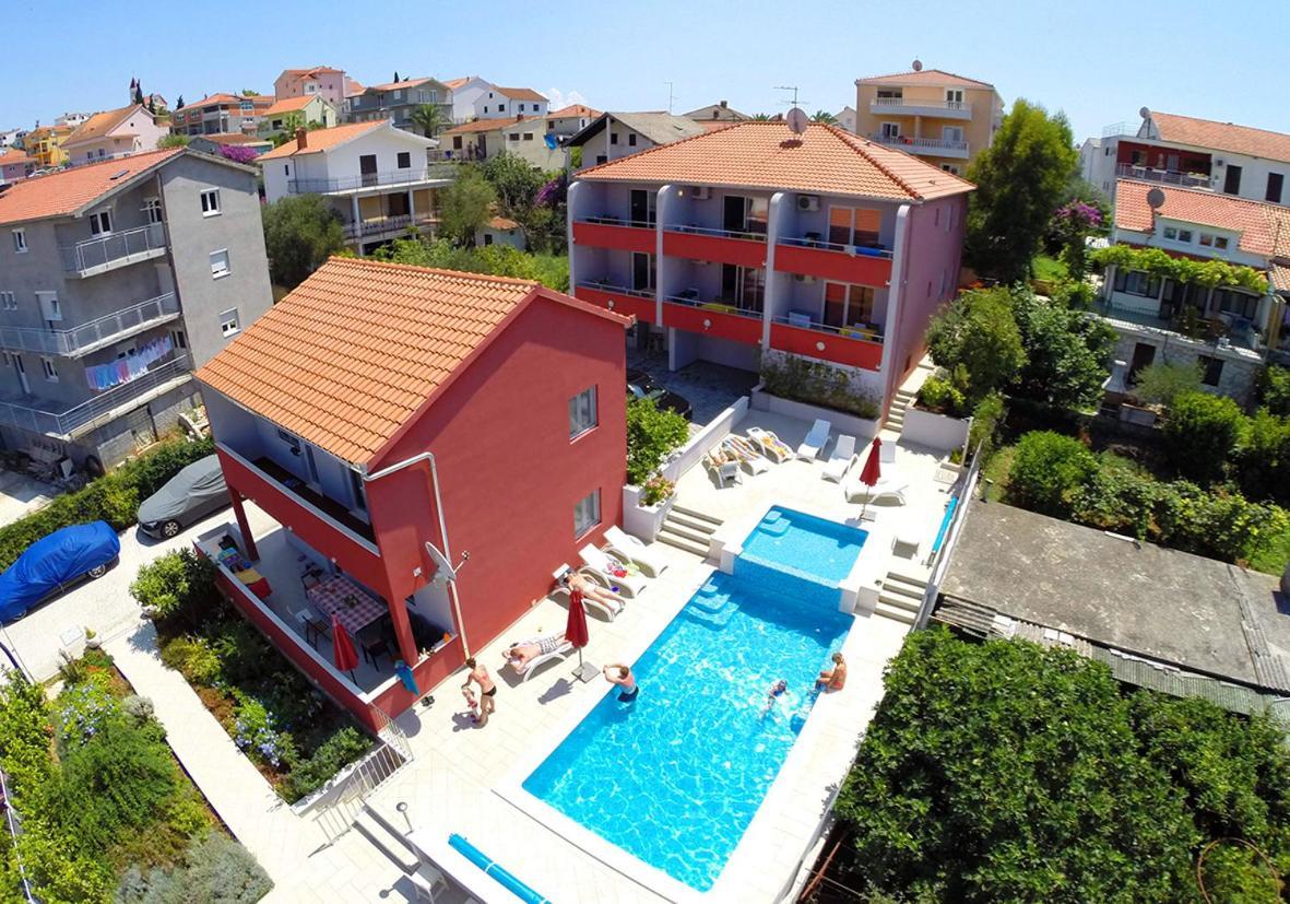 Apartments Stina Сегет-Враница Экстерьер фото